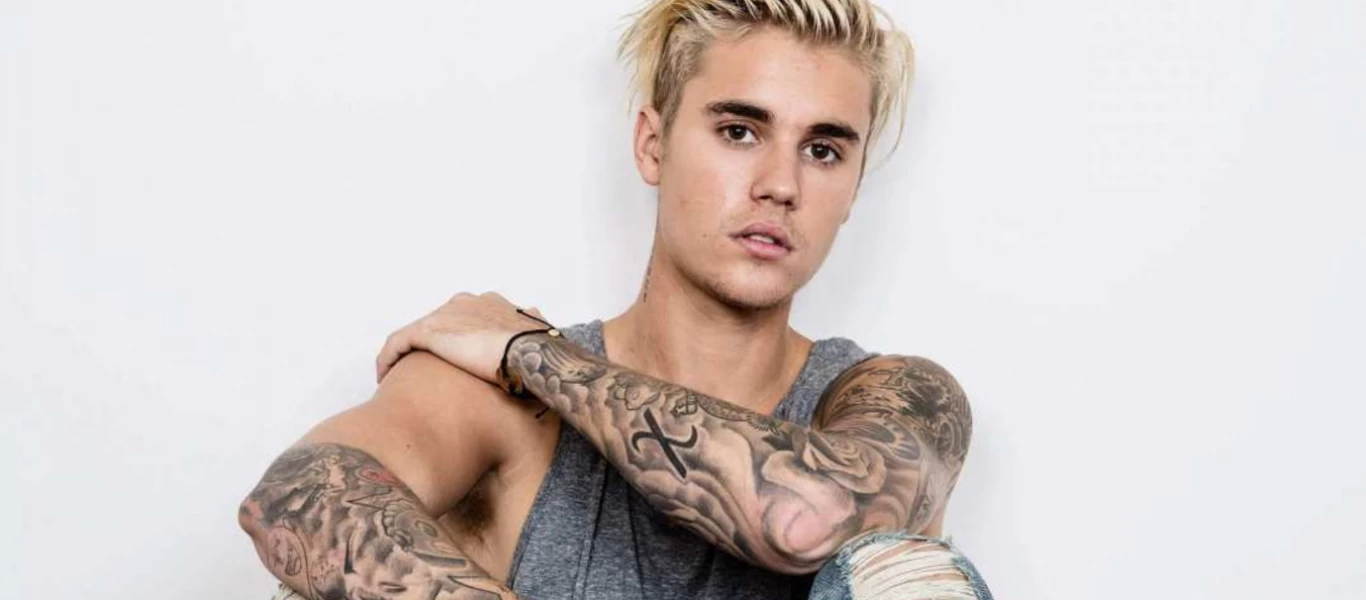 Ο Τζάστιν Μπίμπερ μίλησε για τον εθισμό του: «Ξυπνούσα και το πρώτο πράγμα που έκανα ήταν να παίρνω χάπια»